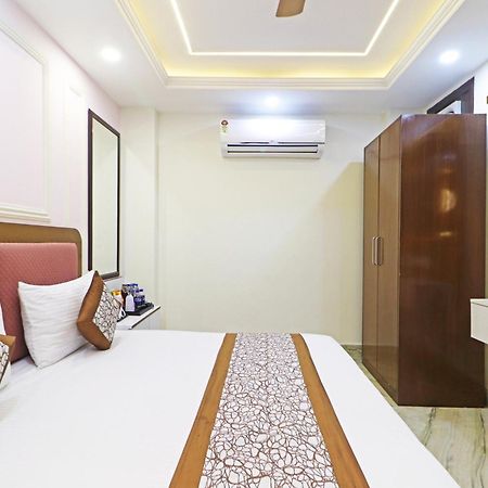 Hotel Samrat Residency 10 Mints Walking Distance Nizamuddin Railway Station นิวเดลี ภายนอก รูปภาพ