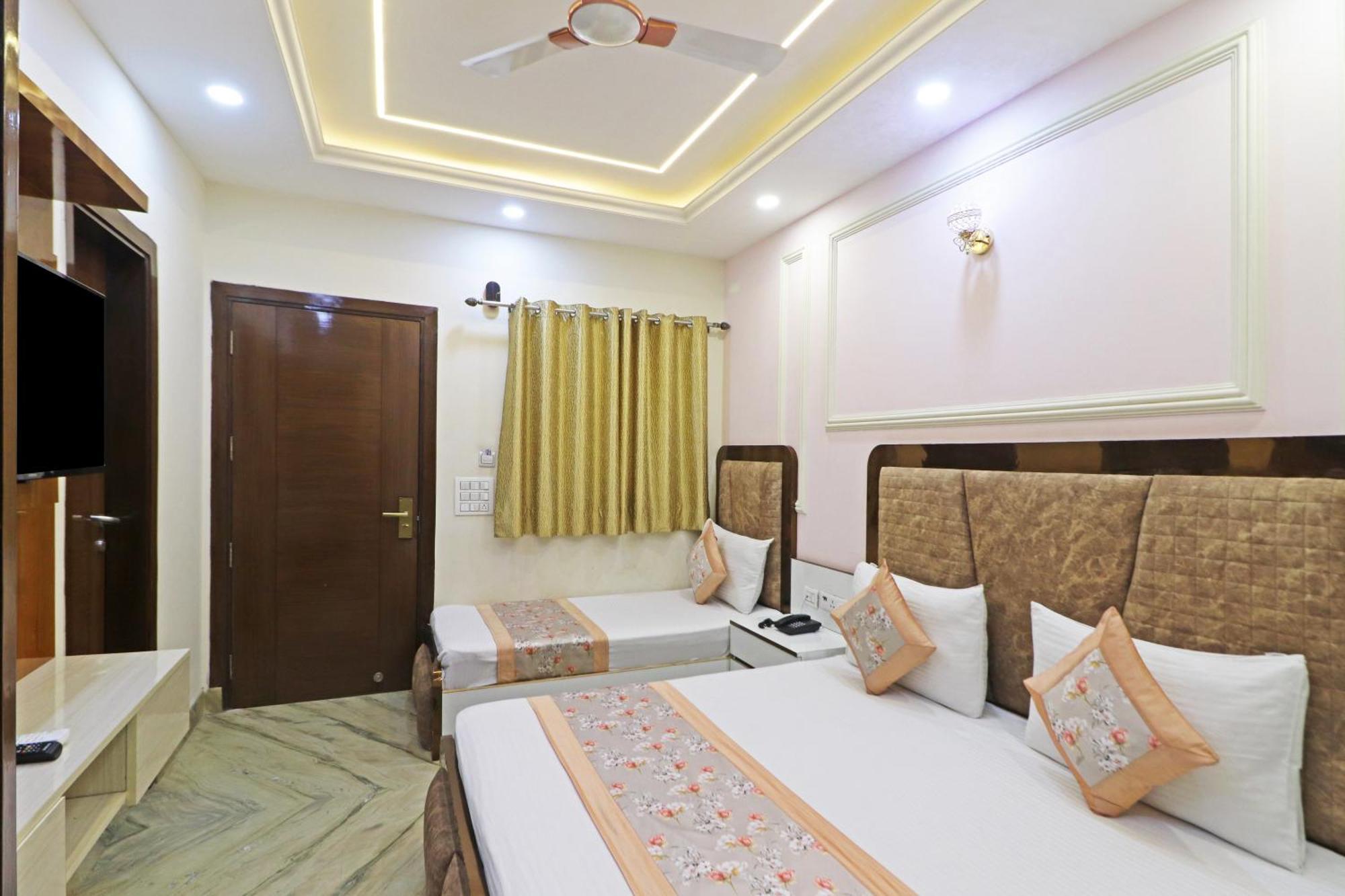 Hotel Samrat Residency 10 Mints Walking Distance Nizamuddin Railway Station นิวเดลี ภายนอก รูปภาพ