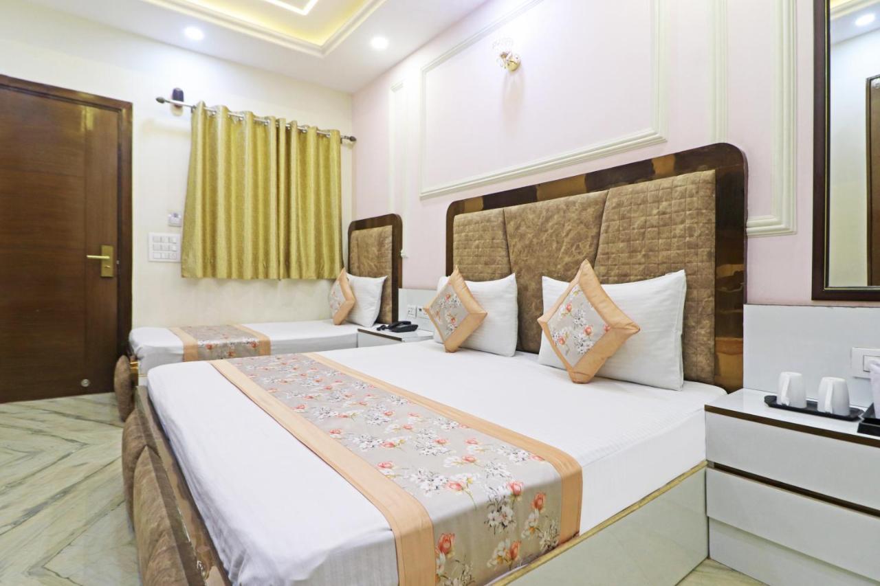 Hotel Samrat Residency 10 Mints Walking Distance Nizamuddin Railway Station นิวเดลี ภายนอก รูปภาพ