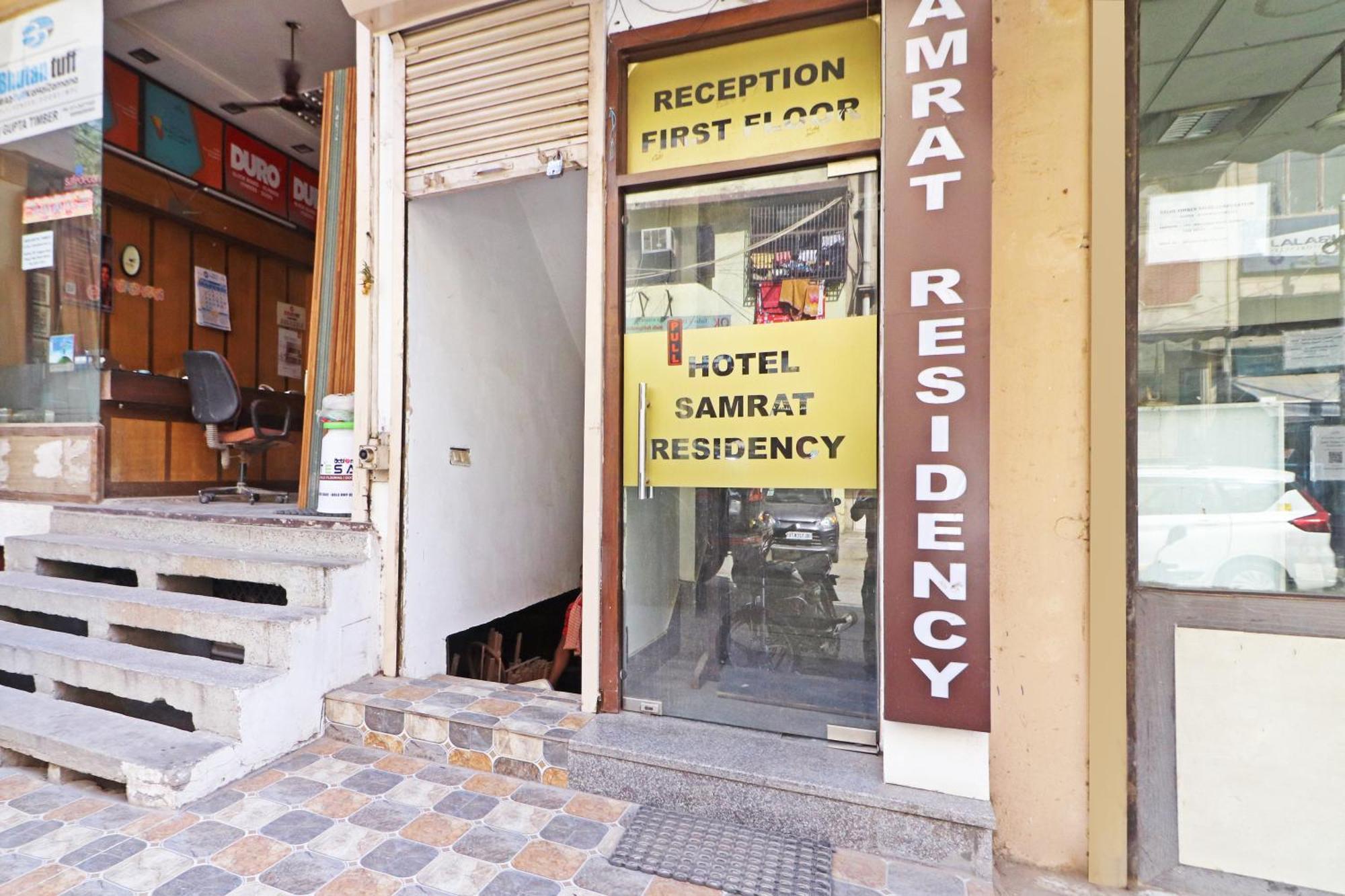 Hotel Samrat Residency 10 Mints Walking Distance Nizamuddin Railway Station นิวเดลี ภายนอก รูปภาพ