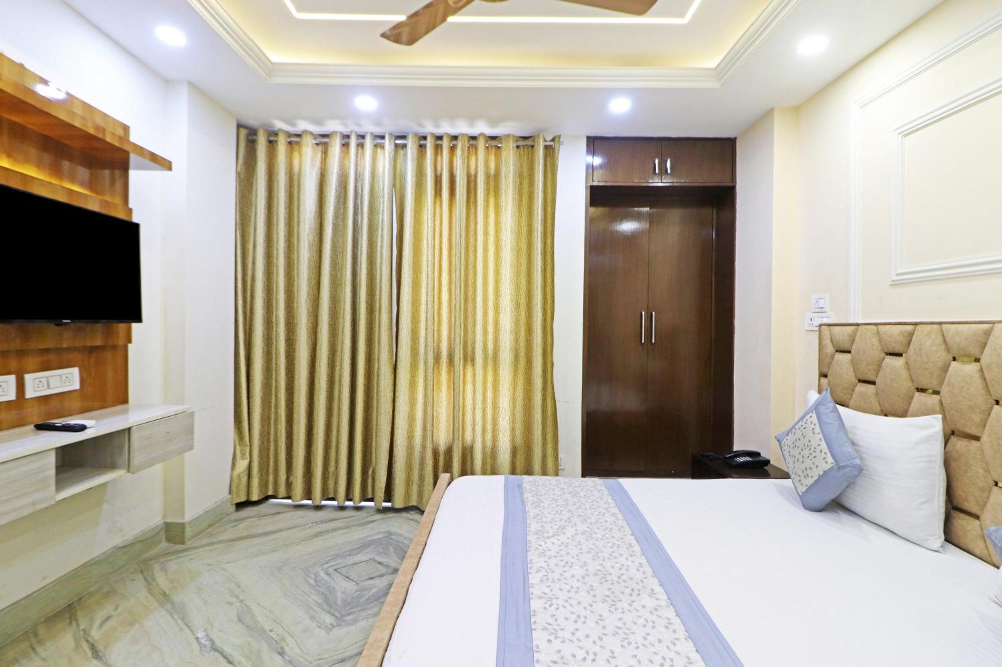 Hotel Samrat Residency 10 Mints Walking Distance Nizamuddin Railway Station นิวเดลี ภายนอก รูปภาพ